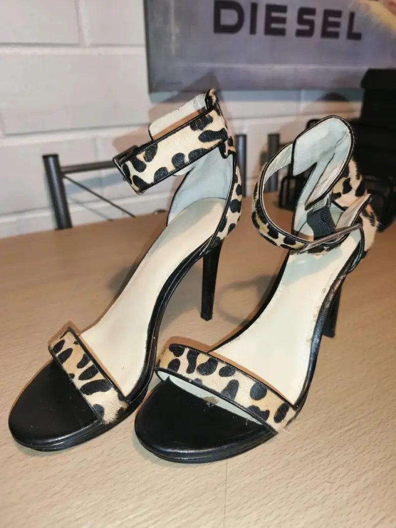Sandalias de tacón animal print Calvin Klein - 1