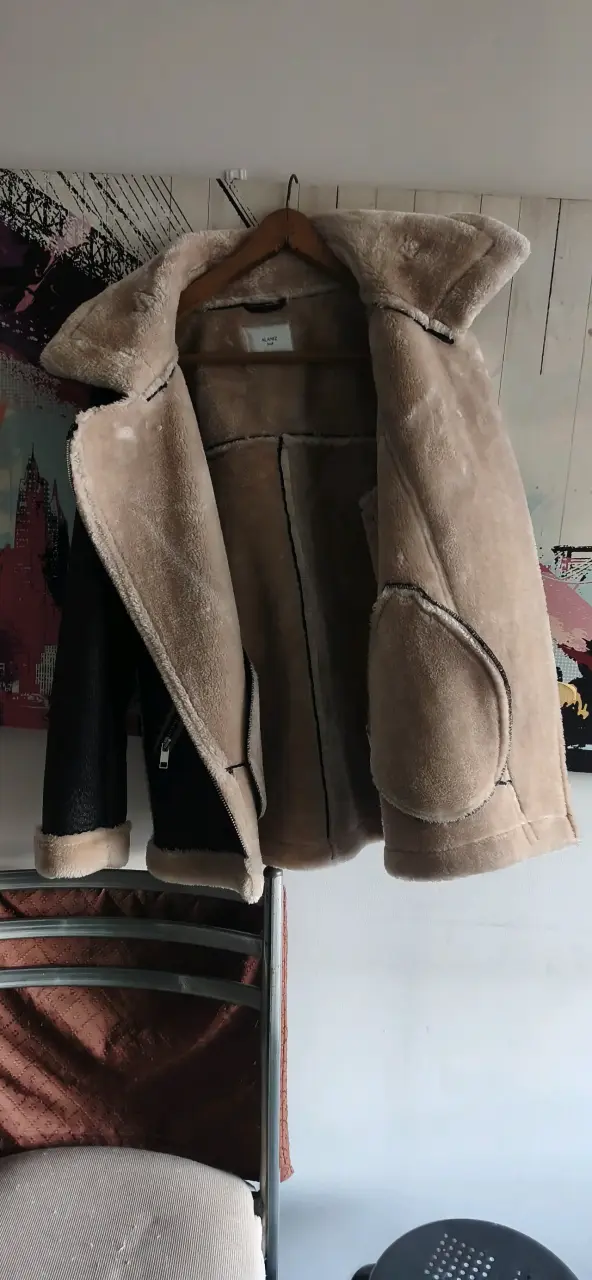 Abrigo de piel sintética beige - 1