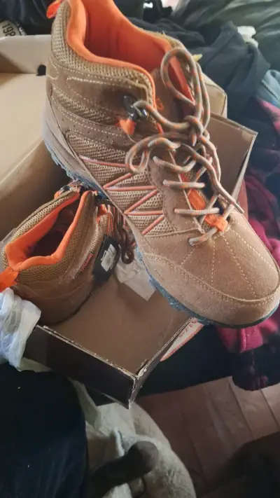 Botas de montaña marrones - miniatura 1