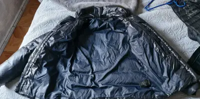 Chaqueta de plumas negra Marmot - miniatura 3