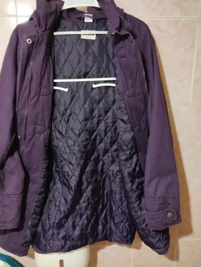 Abrigo morado de botones - miniatura 2
