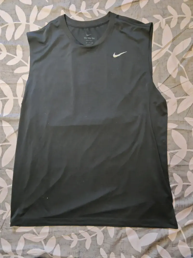 Camiseta sin mangas negra Nike