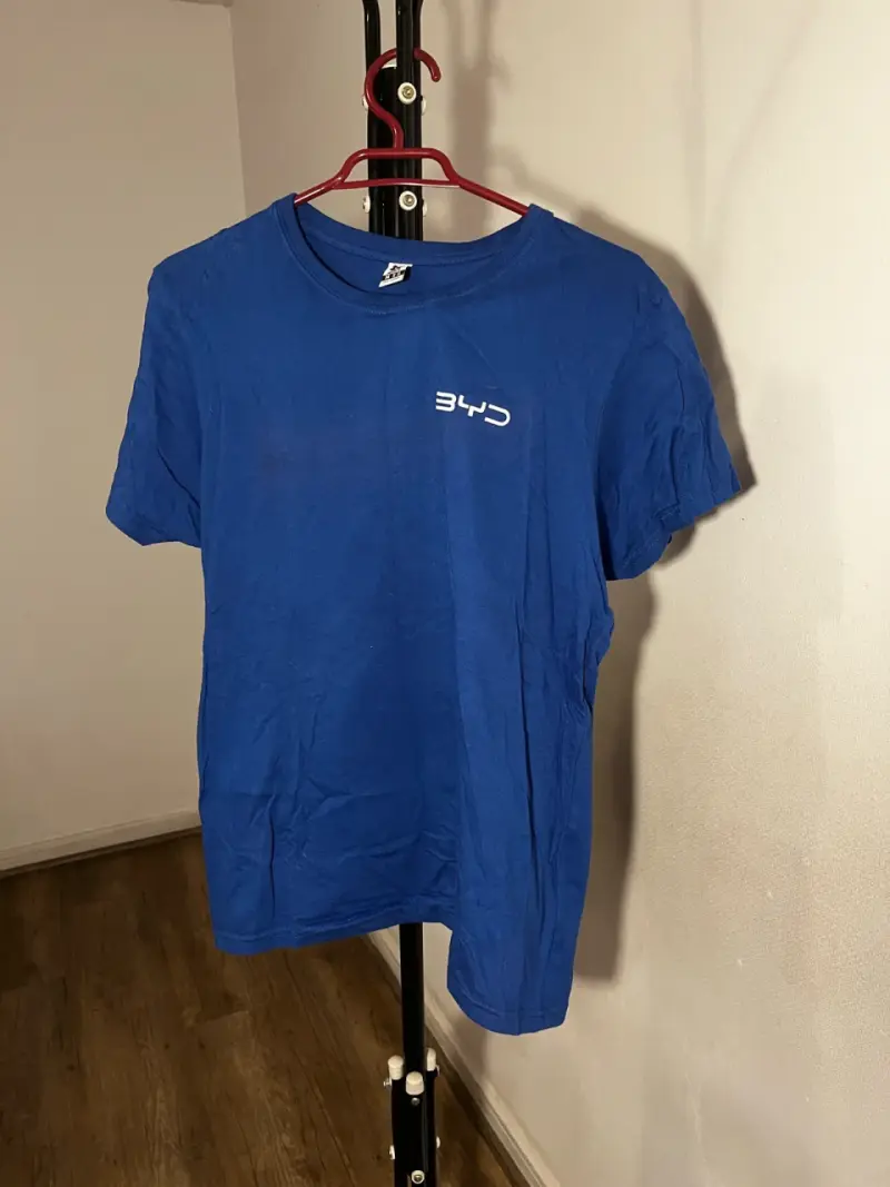 Polera azul BYD - 1