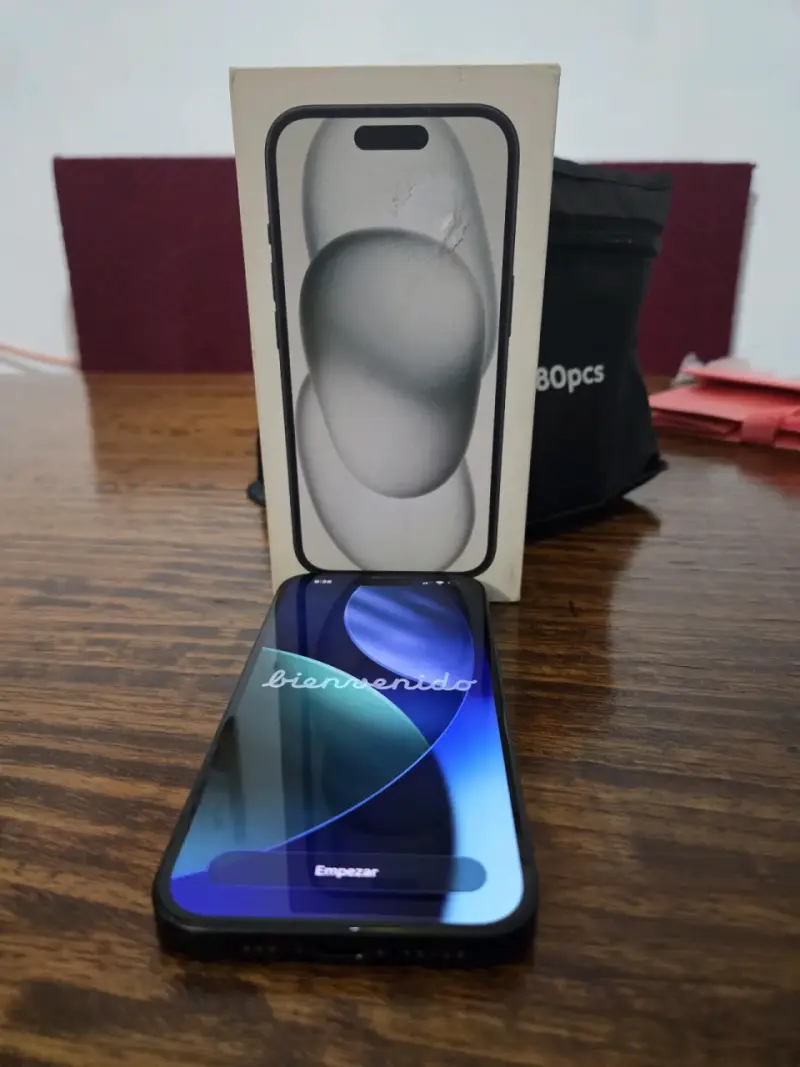 Iphone 15 Black 128 GB - 1