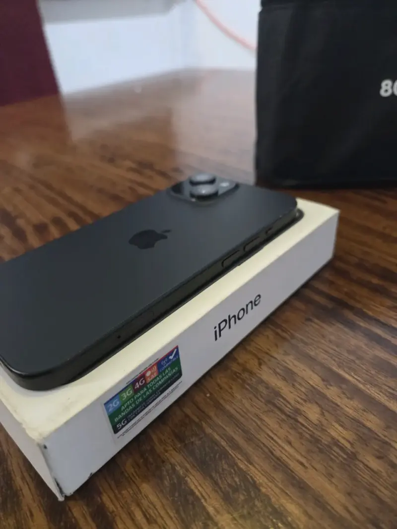 Iphone 15 Black 128 GB - 6