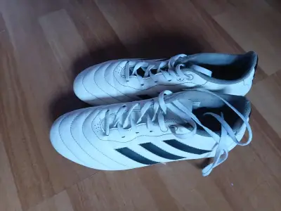 Zapatillas deportivas blancas - miniatura 1