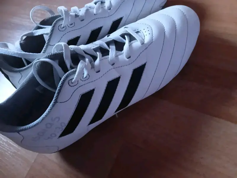 Zapatillas deportivas blancas - 2