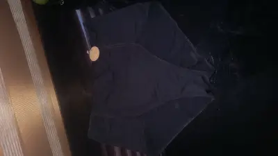 Calzón negro de talle alto con etiqueta - miniatura 2