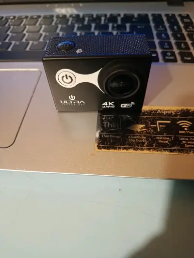 Cámara deportiva Ultra 4K - miniatura 1