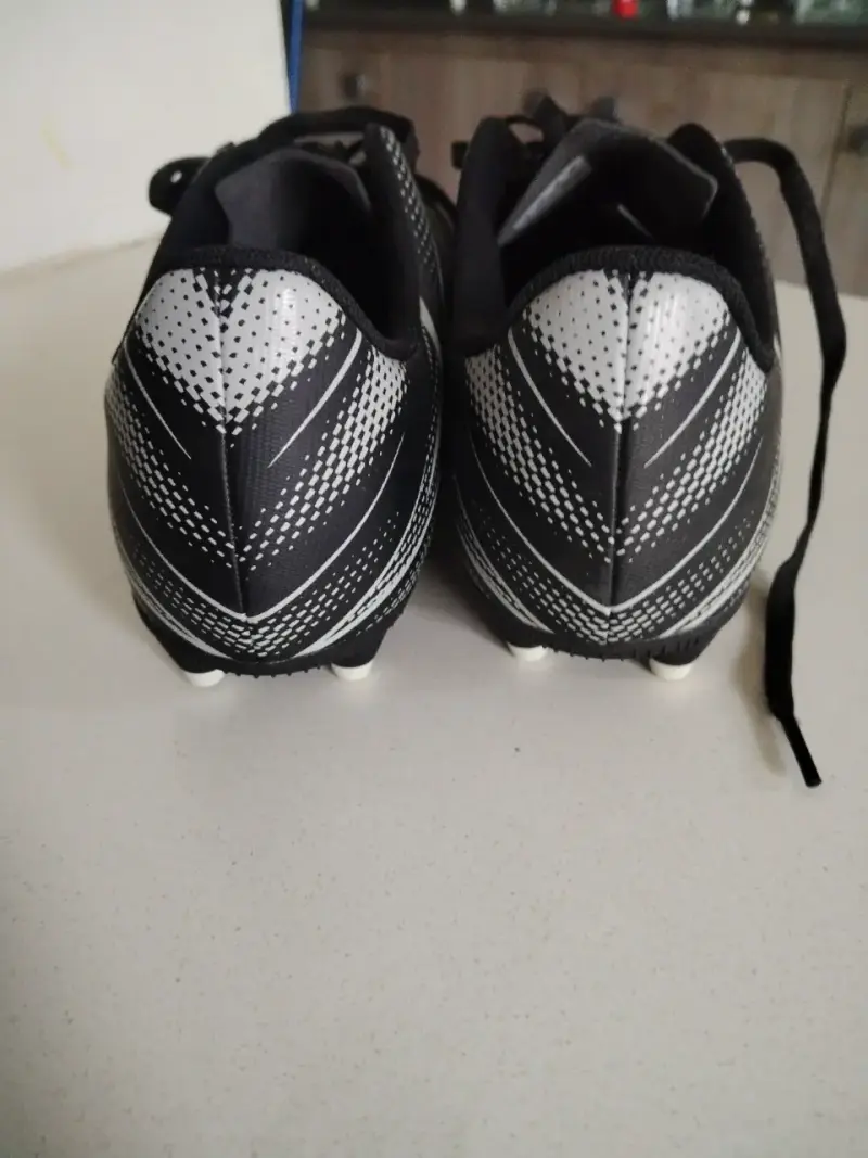 Botines de fútbol Puma negros - 6