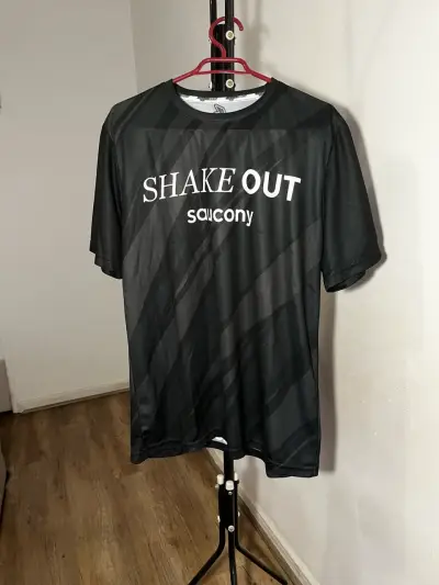 Polera deportiva Saucony negra - miniatura 1
