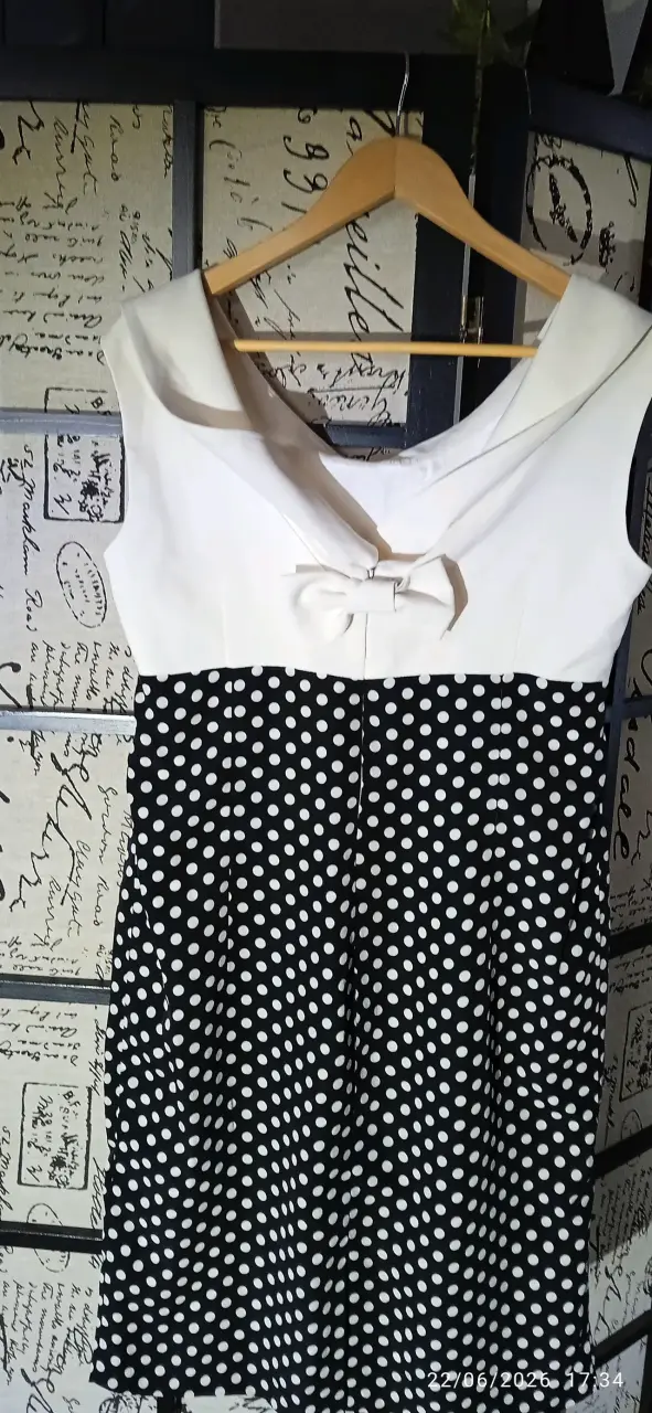Vestido blanco con lunares negros - 2