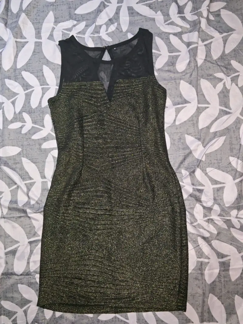 Vestido negro con encaje - 1