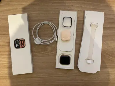 Apple Watch series 10, 42” con accesorios en caja - miniatura 1