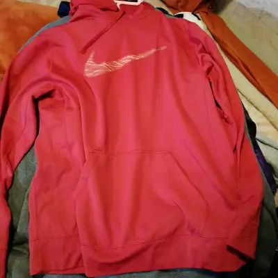 Polerón Nike rojo con capucha - miniatura 1