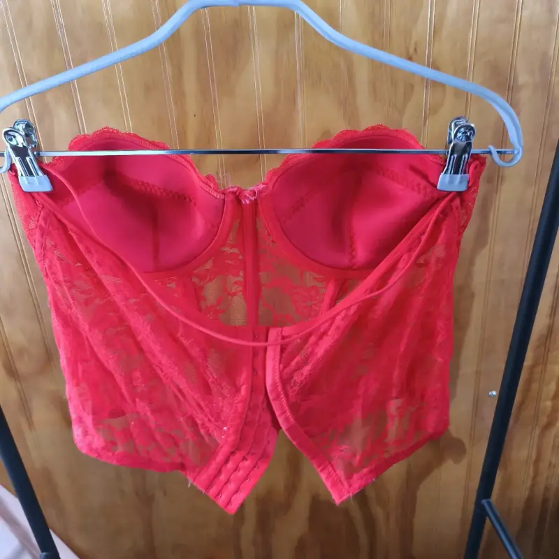 Corset rojo de encaje - 2