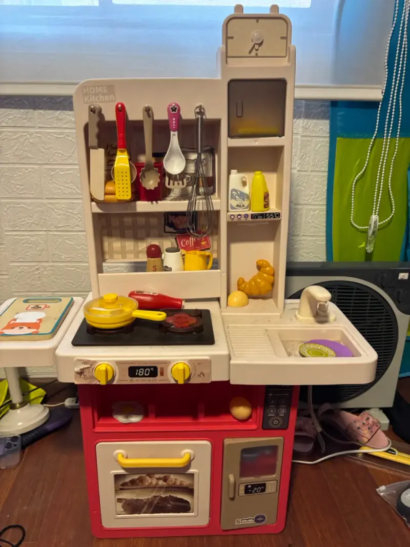 Cocina de juguete con accesorios - 2