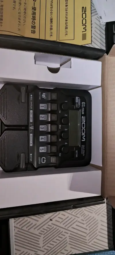 Pedal multiefectos Zoom G1 Four - miniatura 1