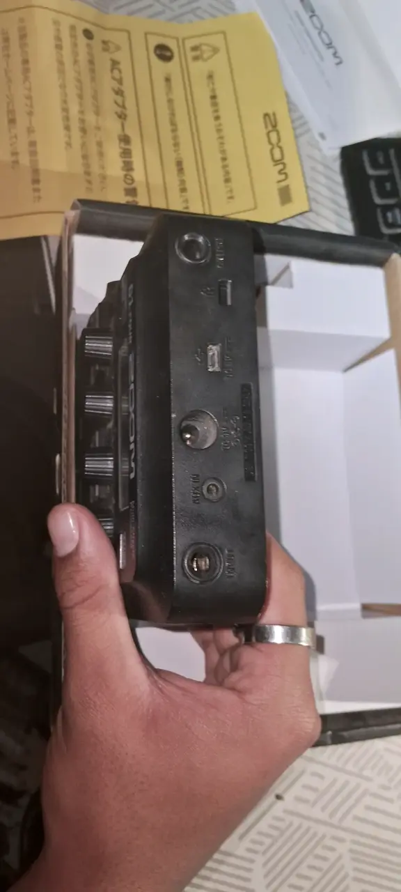 Pedal multiefectos Zoom G1 Four - 2