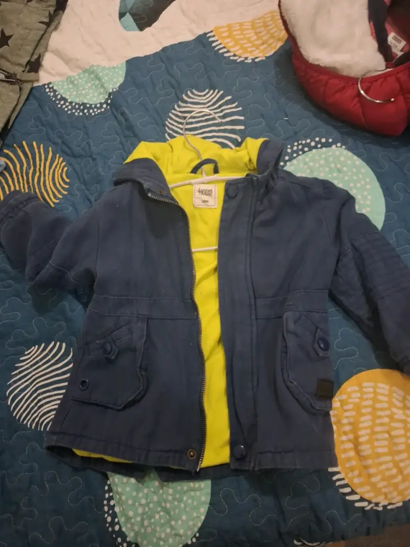Chaqueta azul para niños