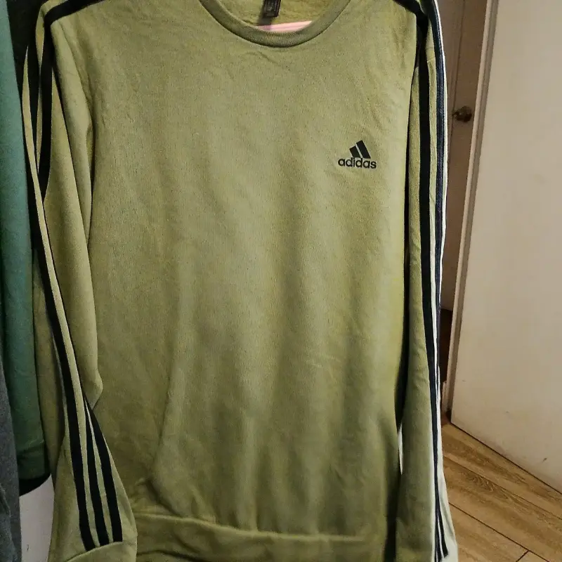 Polerón Adidas verde oliva - 2