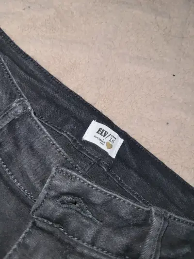 Jeans negros para niña - miniatura 4