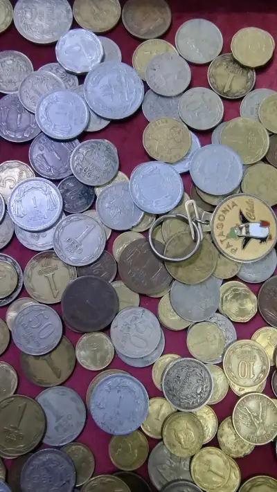 Monedas nacionales 3 x mil - miniatura 2