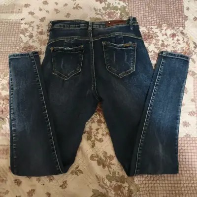 Jeans azul clásico - miniatura 2