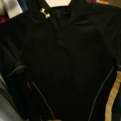 Polera térmica negra deportiva - miniatura 2