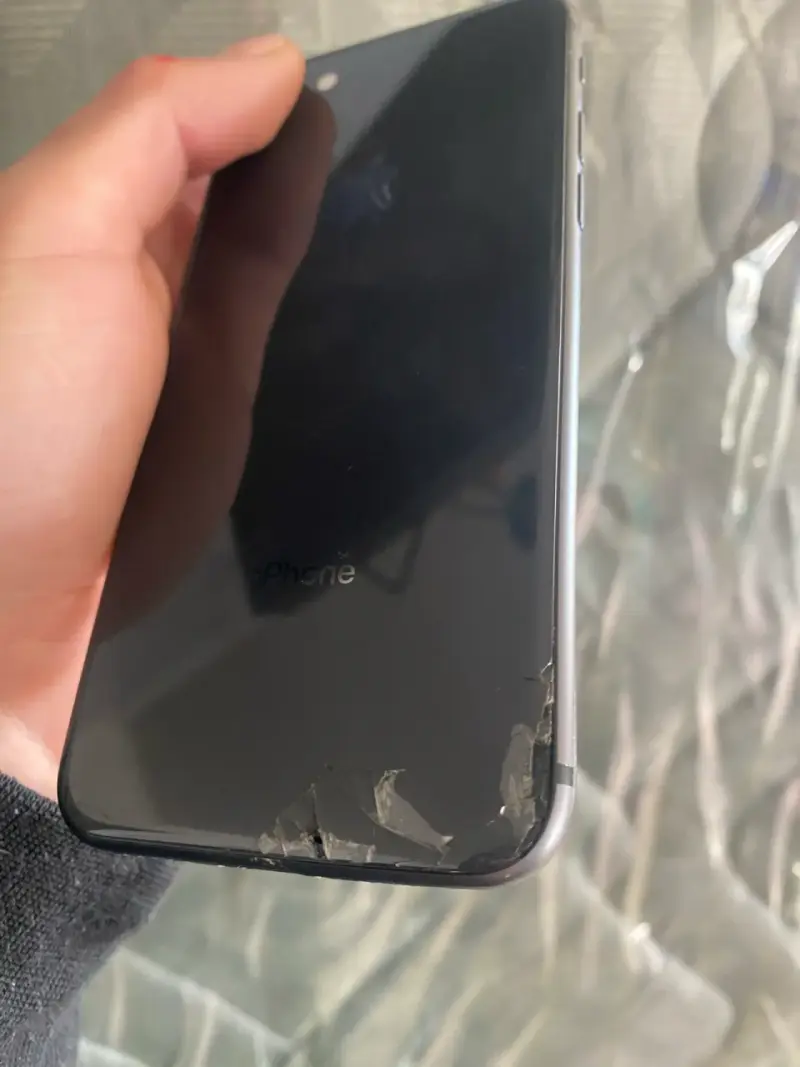 iPhone 8 usado - 3