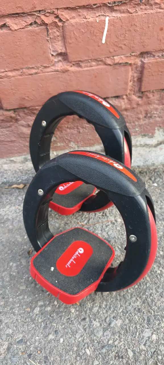 Ruedas Quick Wheels negras y rojas - 1
