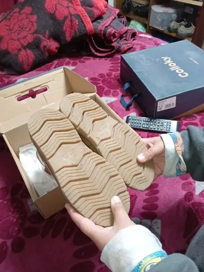 Botines  de niño y botas de agua también de niño - miniatura 2