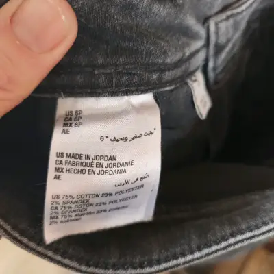 Jeans negros estilo slim - miniatura 3