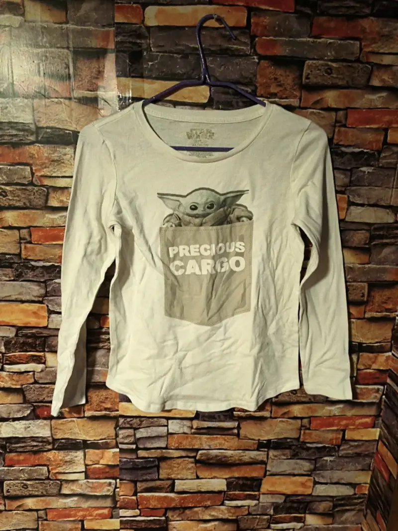 Polera blanca con Baby Yoda - 1