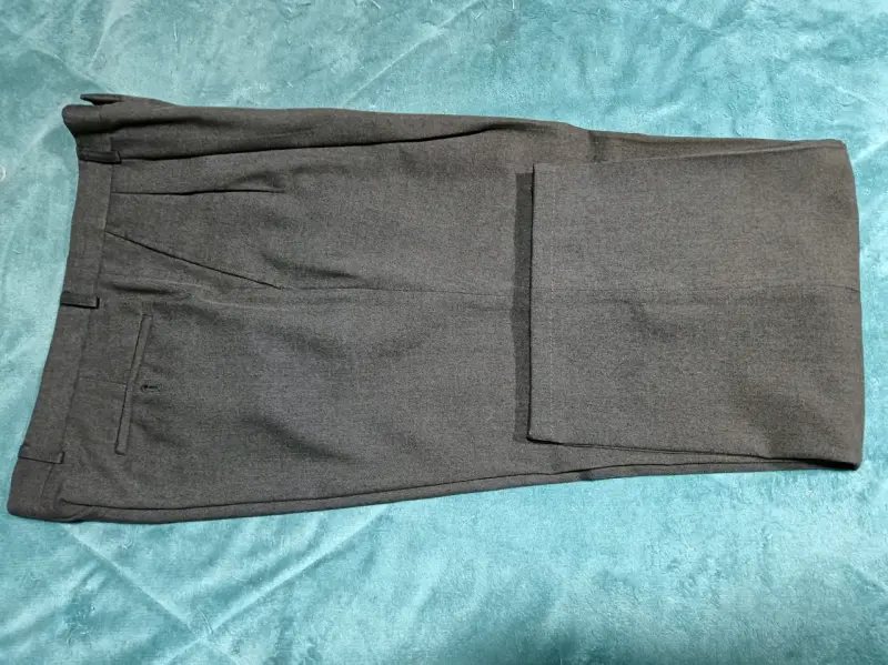 Blazer gris oscuro, chaleco, pantalón y corbata - 2