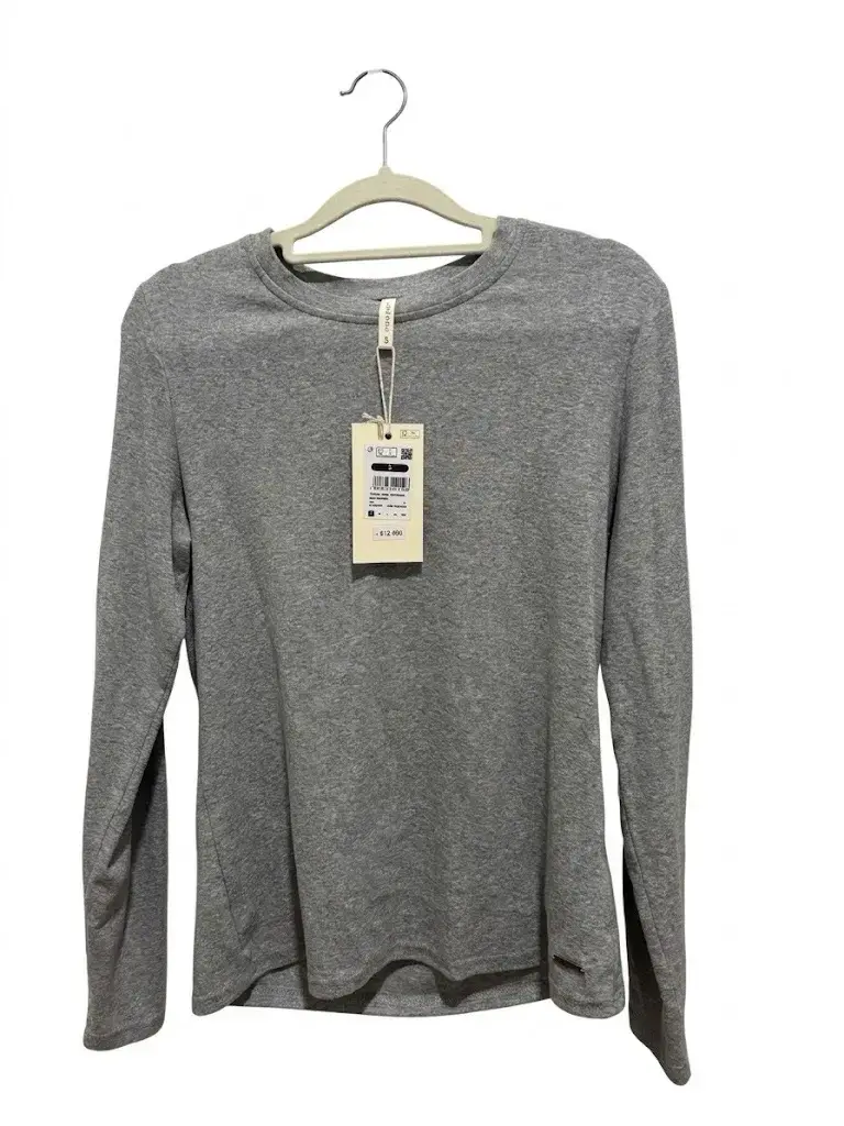 Polera gris manga larga nueva Newsport - 1