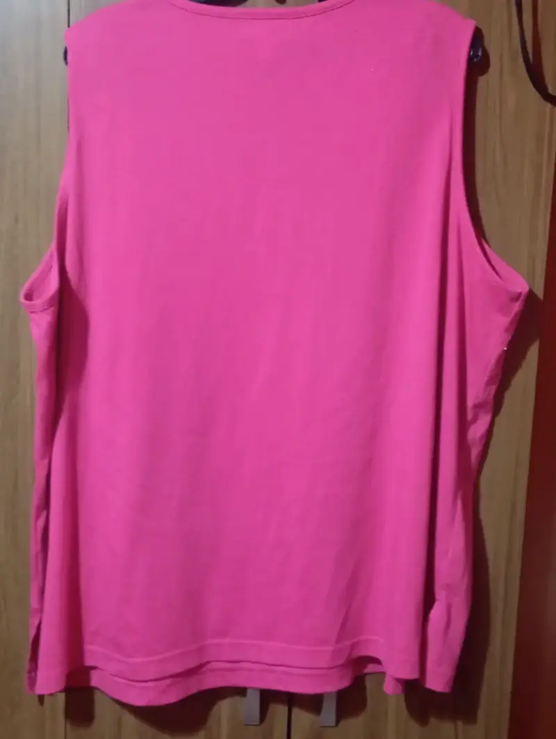 Polera sin mangas rosada - 2