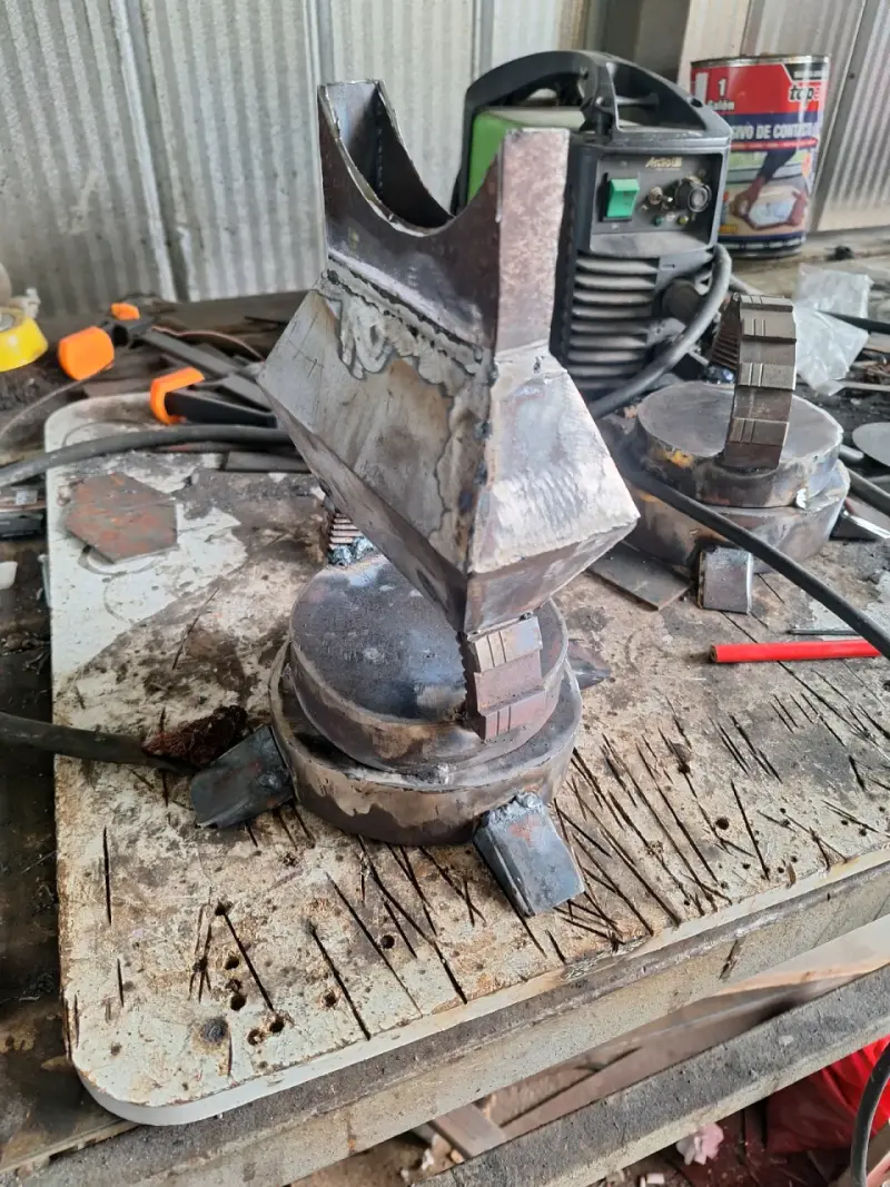 Parrilla en forma de AT-AT - 5