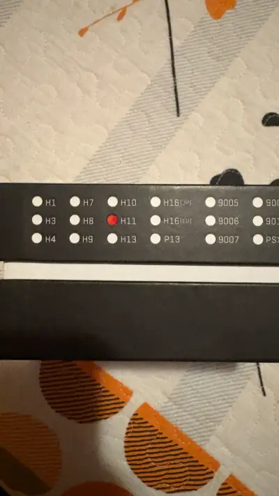 Foco LED para auto H11 - miniatura 2