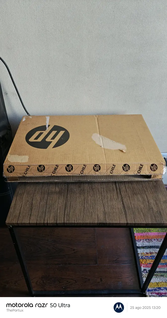 Laptop HP Pavilion 15 plateada - 4