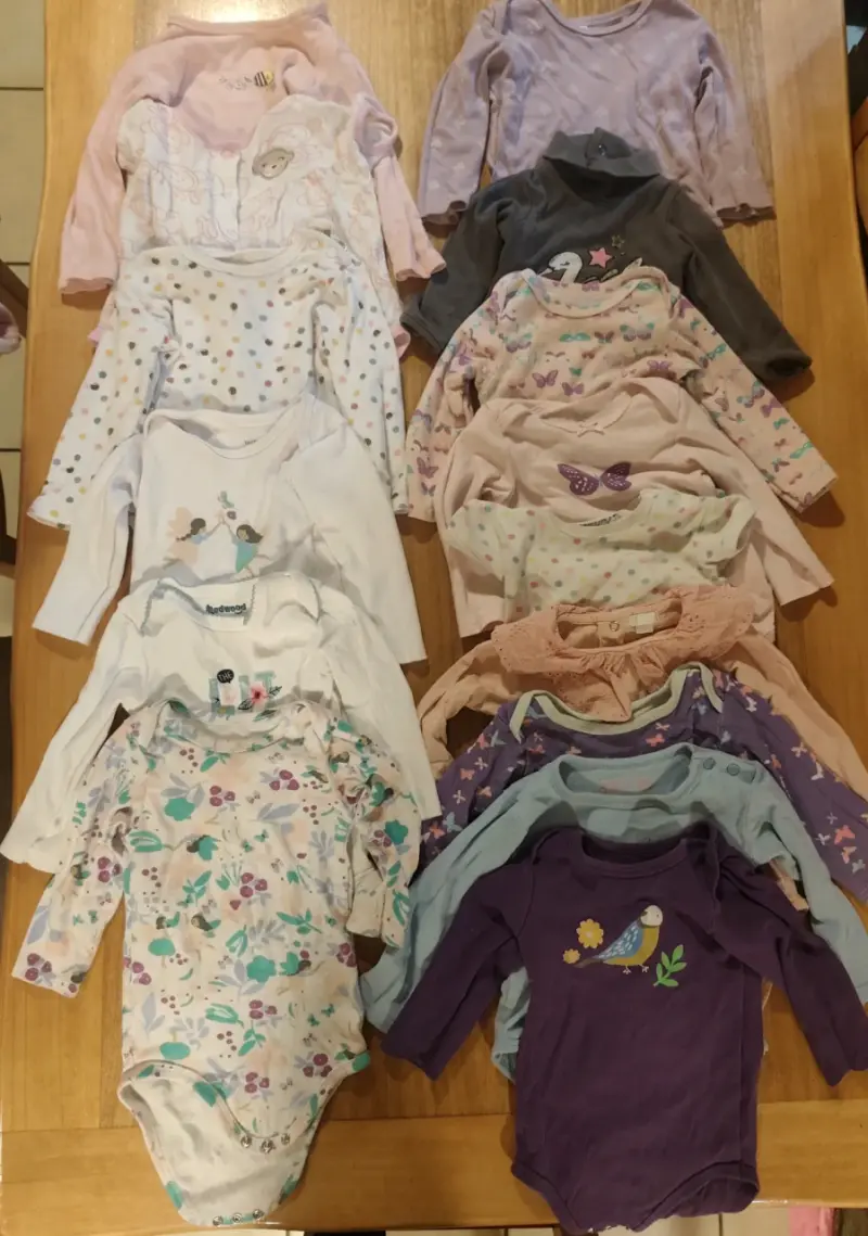 Lote ropa de bebé variados - 1