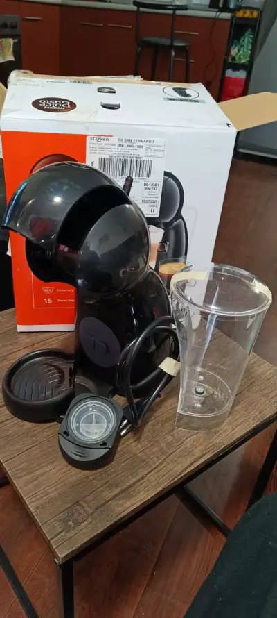 Máquina de café Dolce Gusto negra - miniatura 1