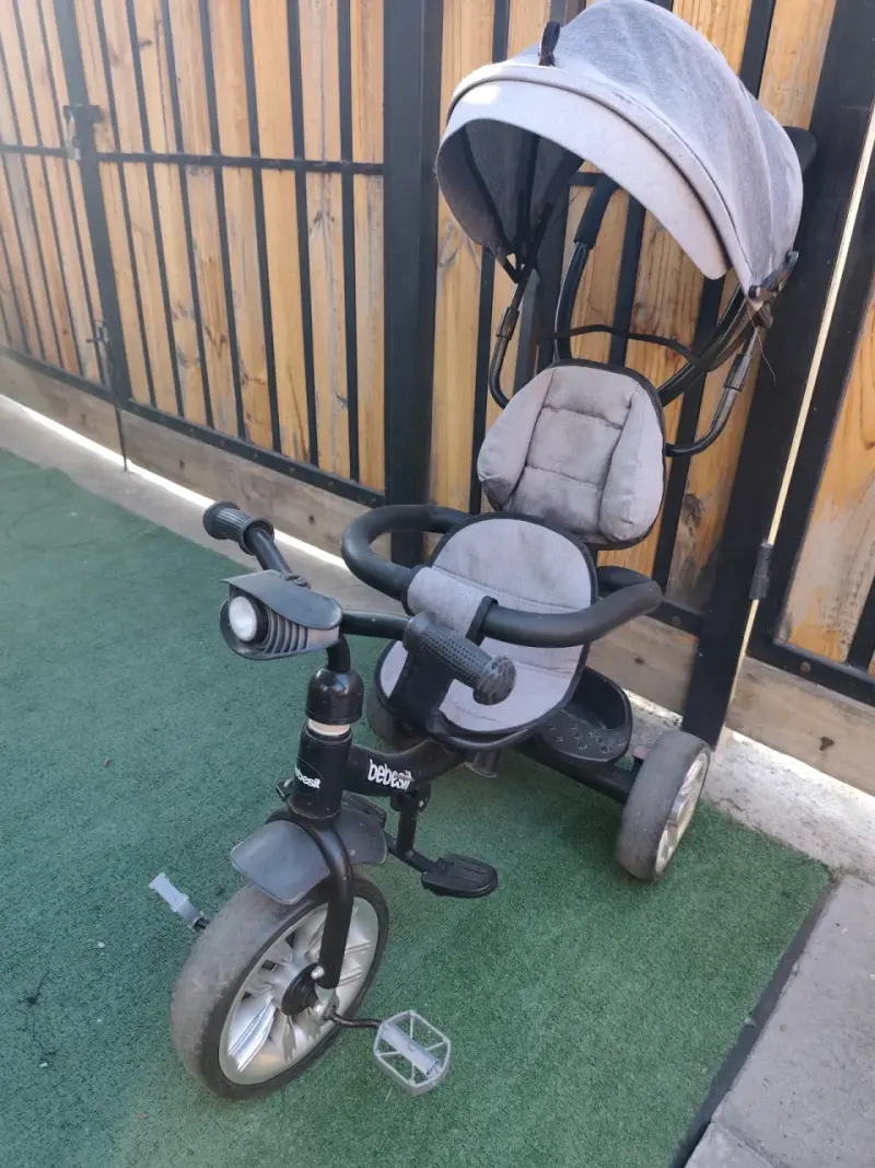 Triciclo para niños con toldo gris - 1