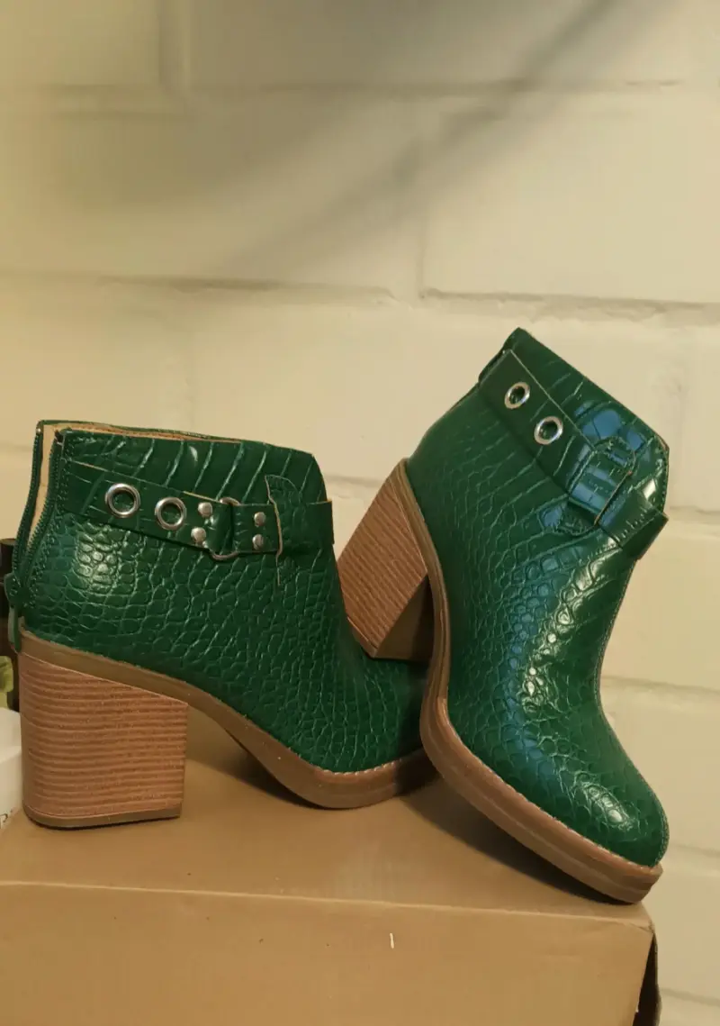 Botines verdes estilo cocodrilo - 2