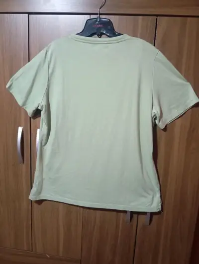 Polera verde con diseño floral - miniatura 2
