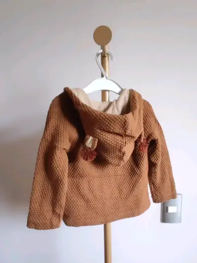 Abrigo bebé con capucha orejas - miniatura 5