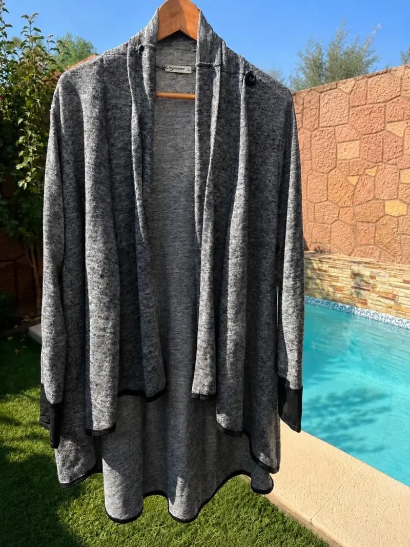 Cardigan gris de lana