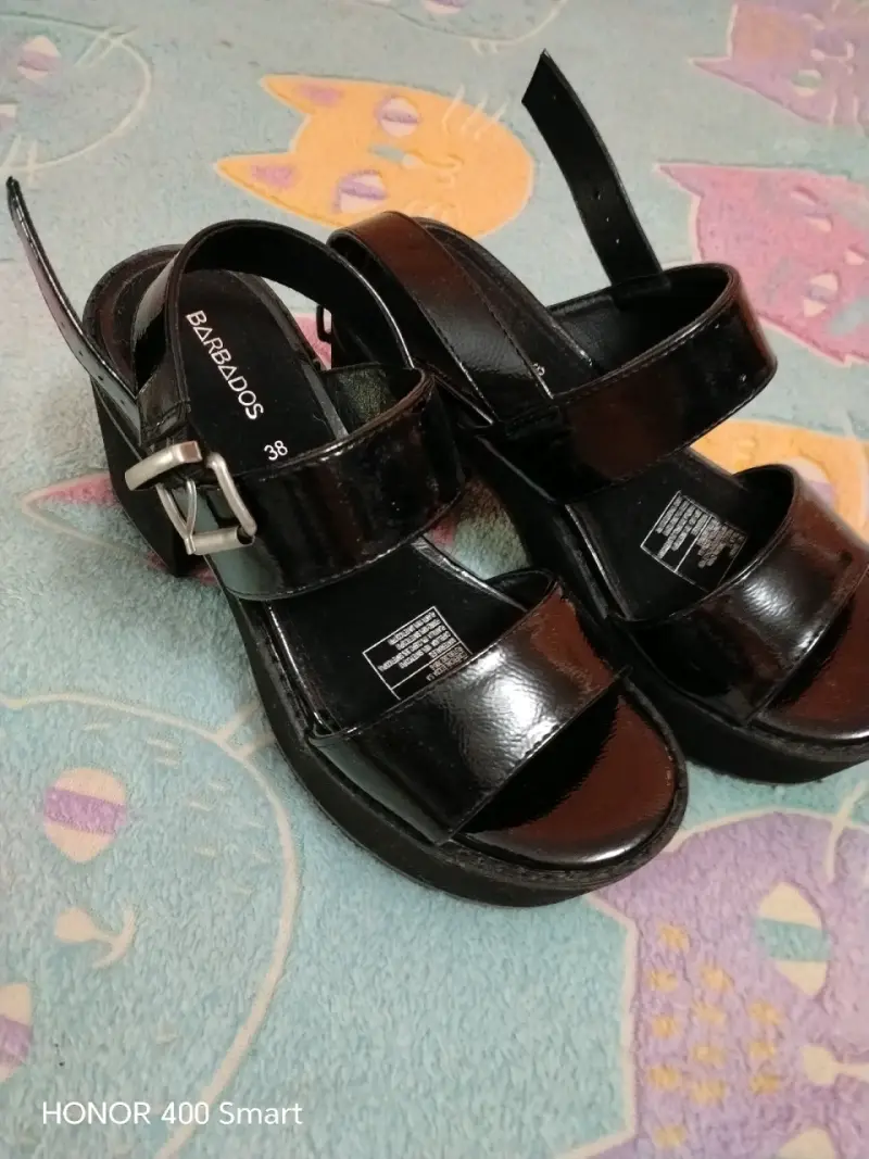 Sandalias negras con plataforma - 2