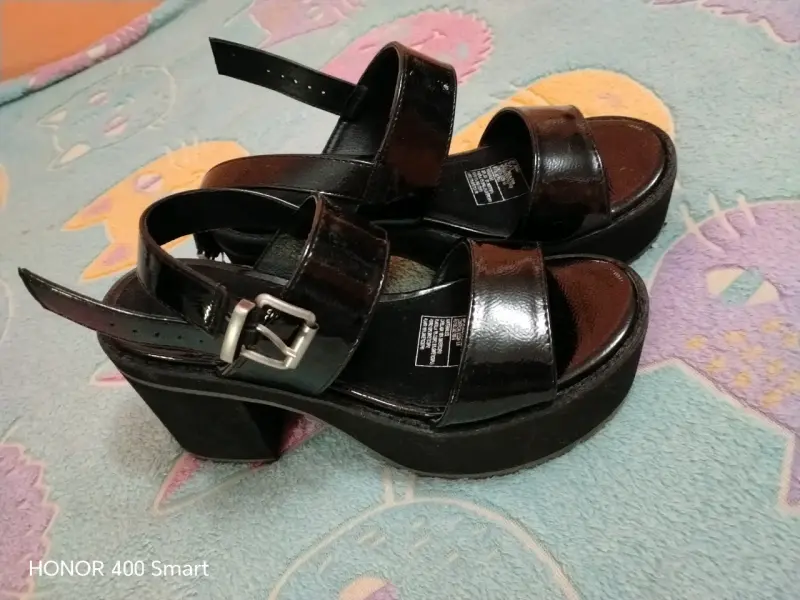 Sandalias negras con plataforma - 4