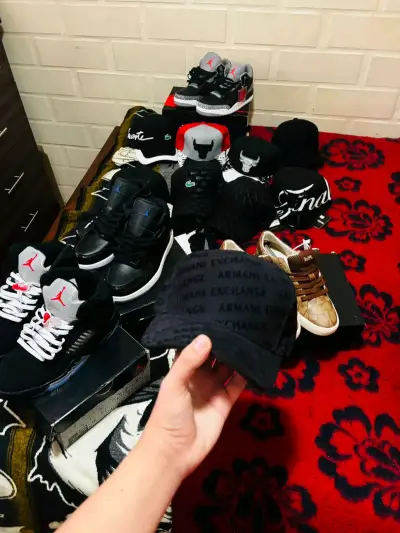 Vendo gorros - miniatura 1